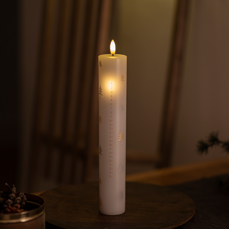 Sirius Sille kalenderlys hvid 29 cm m?nstret i guld og s?lv - Image 2